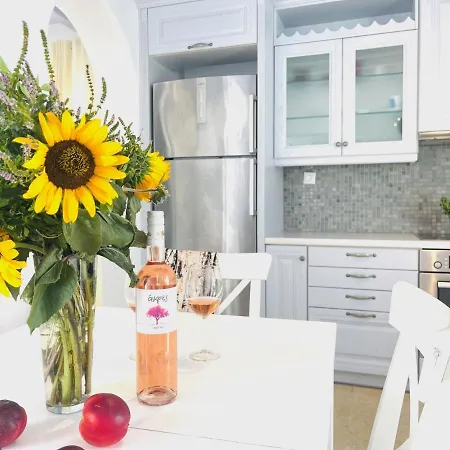 Aphrodite Sunshine Apartament *