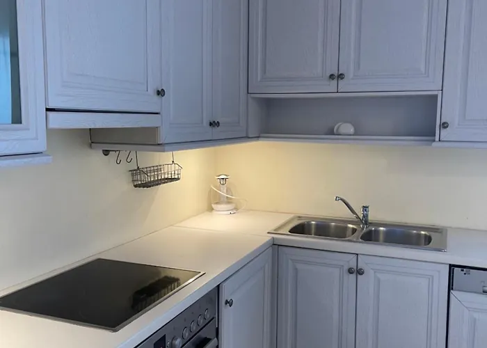 Aphrodite Sunshine *